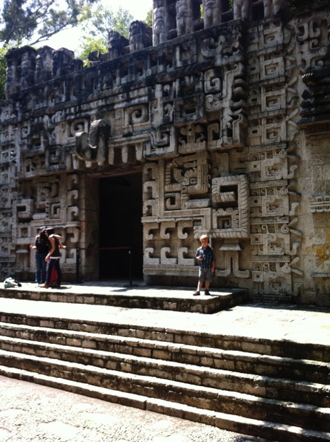 Museo Nacional de Antropologia - Scavenger Hunt